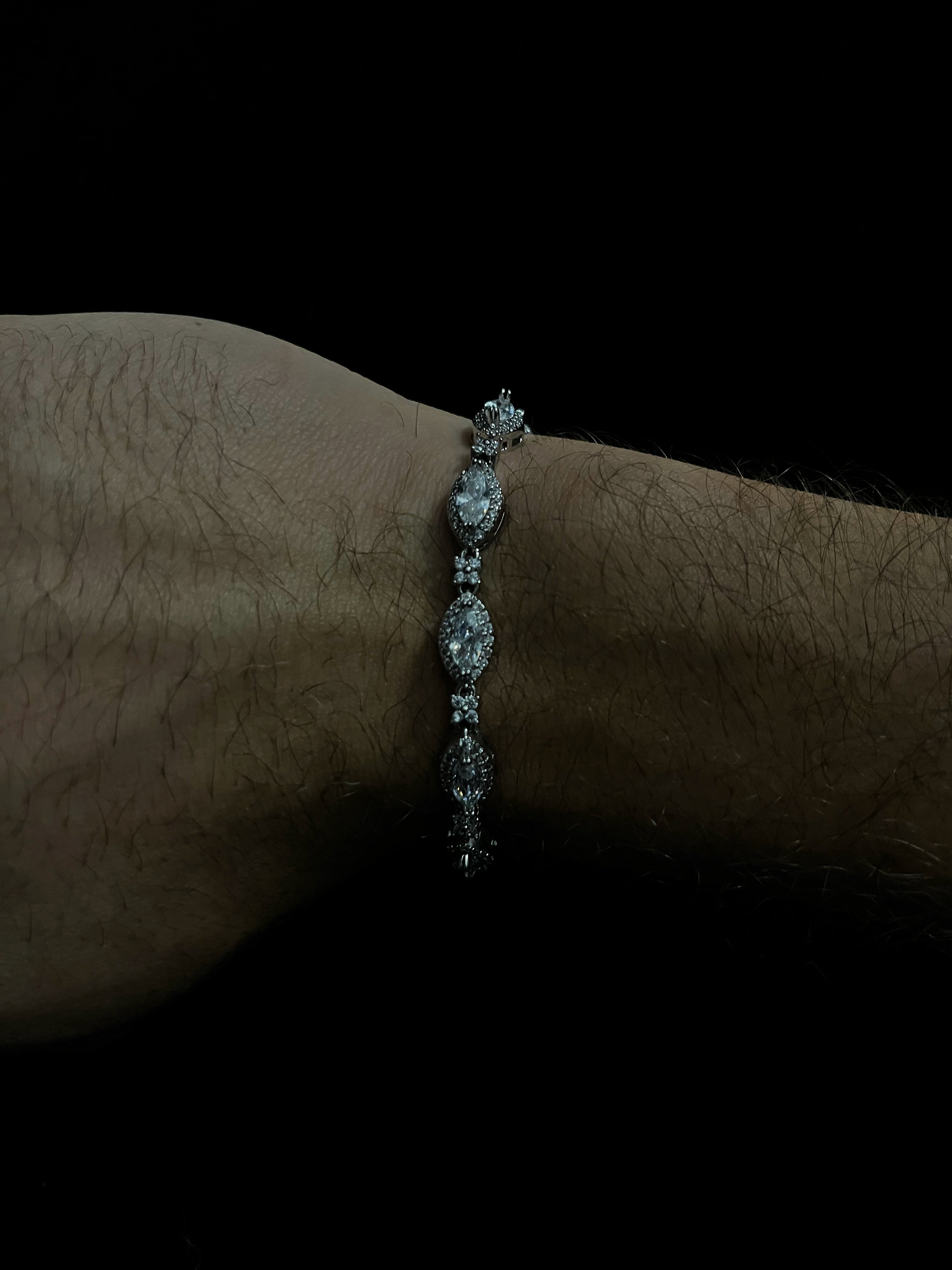 Multi Flower Eye Drop Bracelet